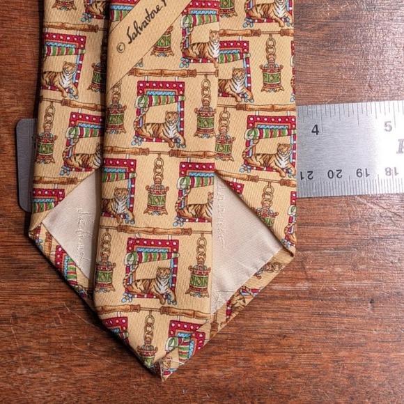 Salvatore Ferragamo Mens Silk Tie Tan Tiger Bamboo Lantern Animal Print Italy - Picture 7 of 8